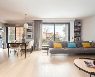 Living room of Flat for sale in Sant Just Desvern  with Air Conditioner, Heating and Parquet flooring