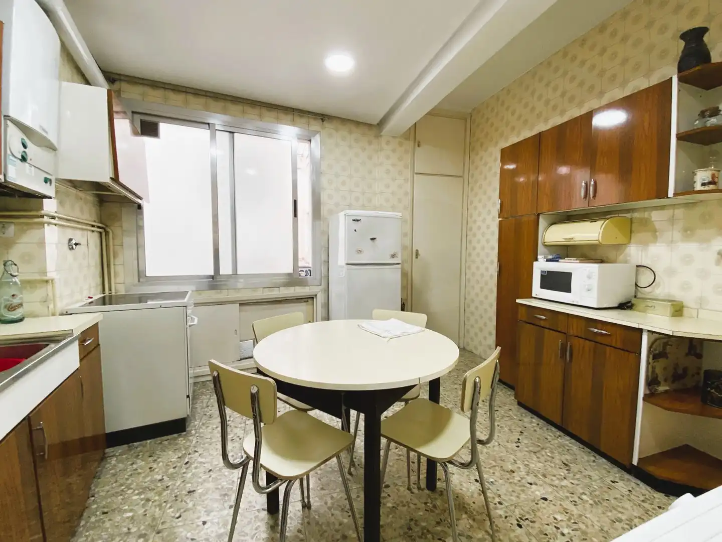 Cocina de Piso en venta en Madrid con Calefacción