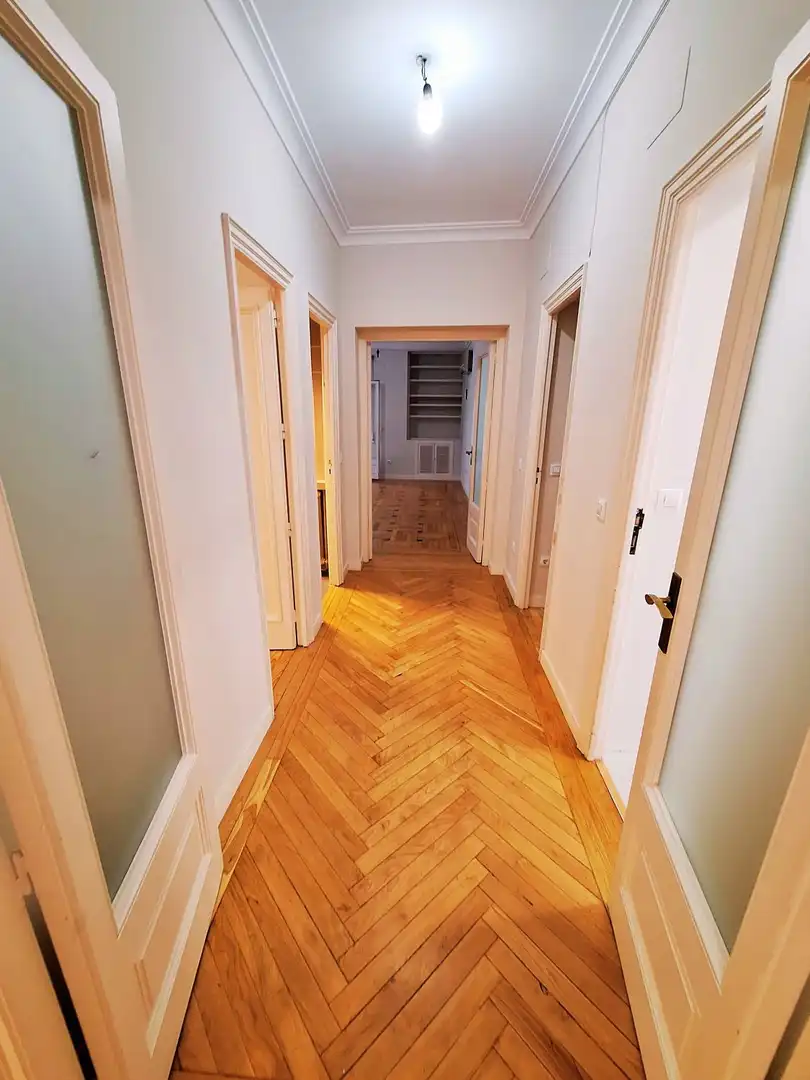 Wohnung zur Miete in Orense, Cuatro Caminos - Azca