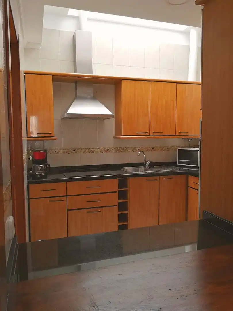 Cuina de Apartament de lloguer en Torremolinos amb Aire condicionat, Calefacció i Terrassa