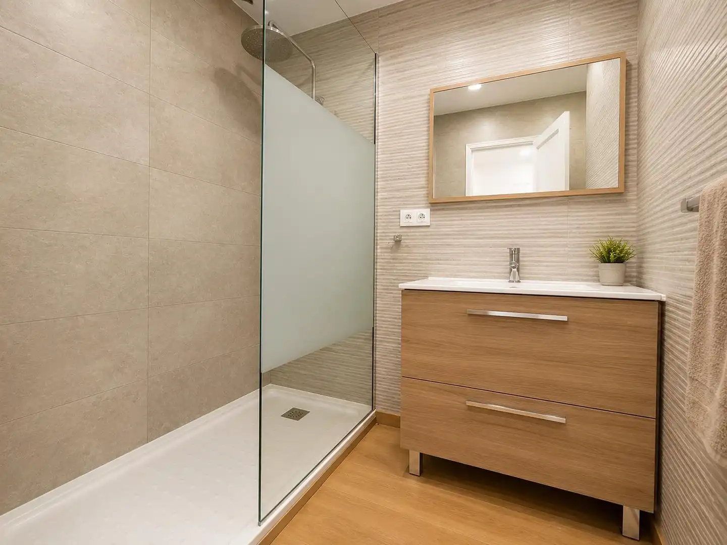 Baño de Piso de alquiler en  Palma de Mallorca con Balcón y Alarma