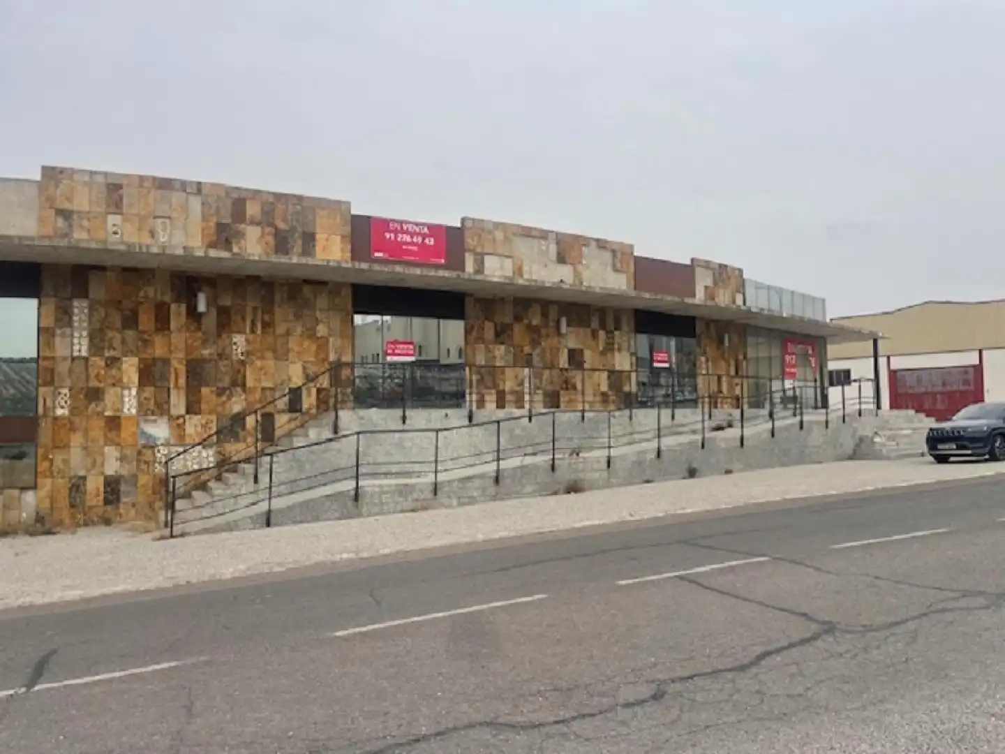 Industrial buildings for sale in Luque