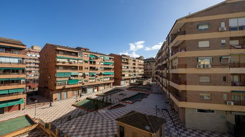 Foto 4 de Piso en venta en Calle del Escultor Pablo Loyzaga, Pajaritos, Granada Capital