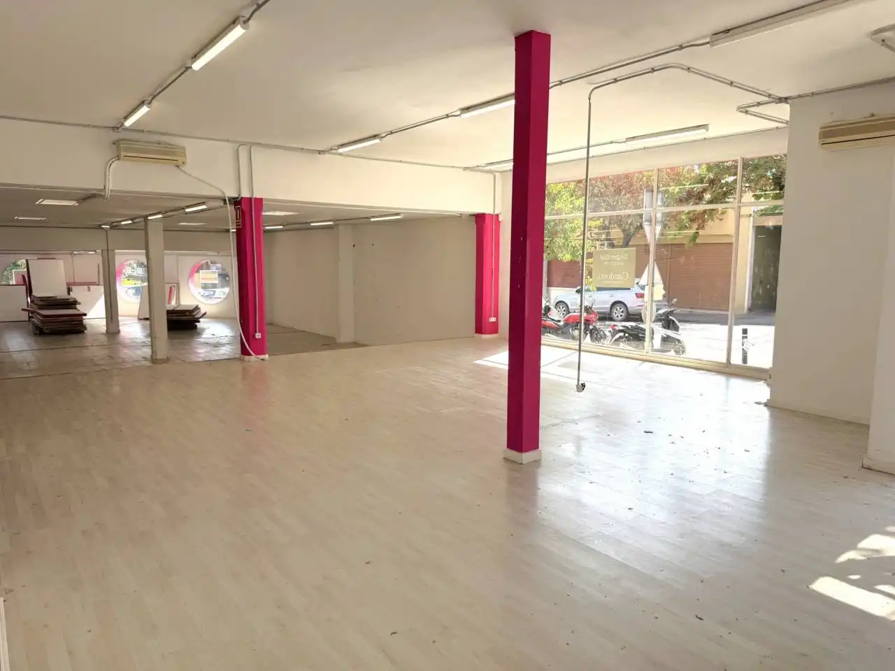 Local comercial en venda a Llevant, imagen 8