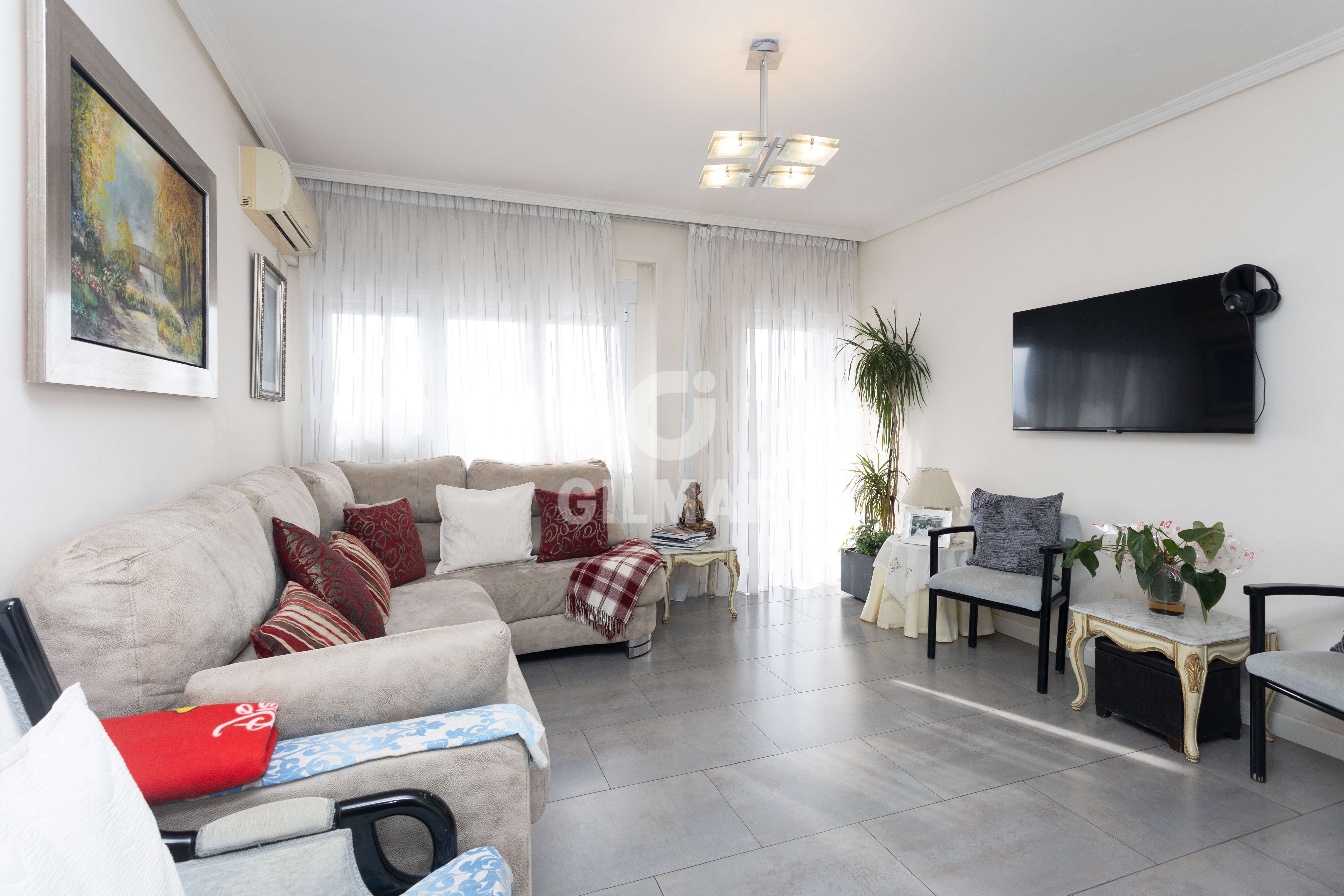 Sala de estar de Piso en venta en  Madrid Capital con Calefacción y Balcón