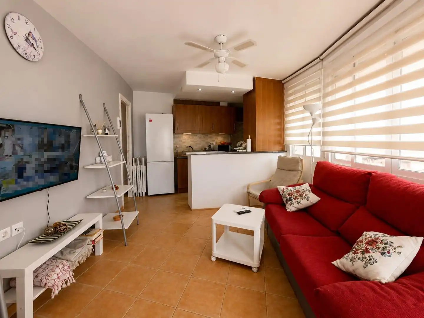 Living room of Flat for sale in Torremolinos  with Air Conditioner, Terrace and Community pool