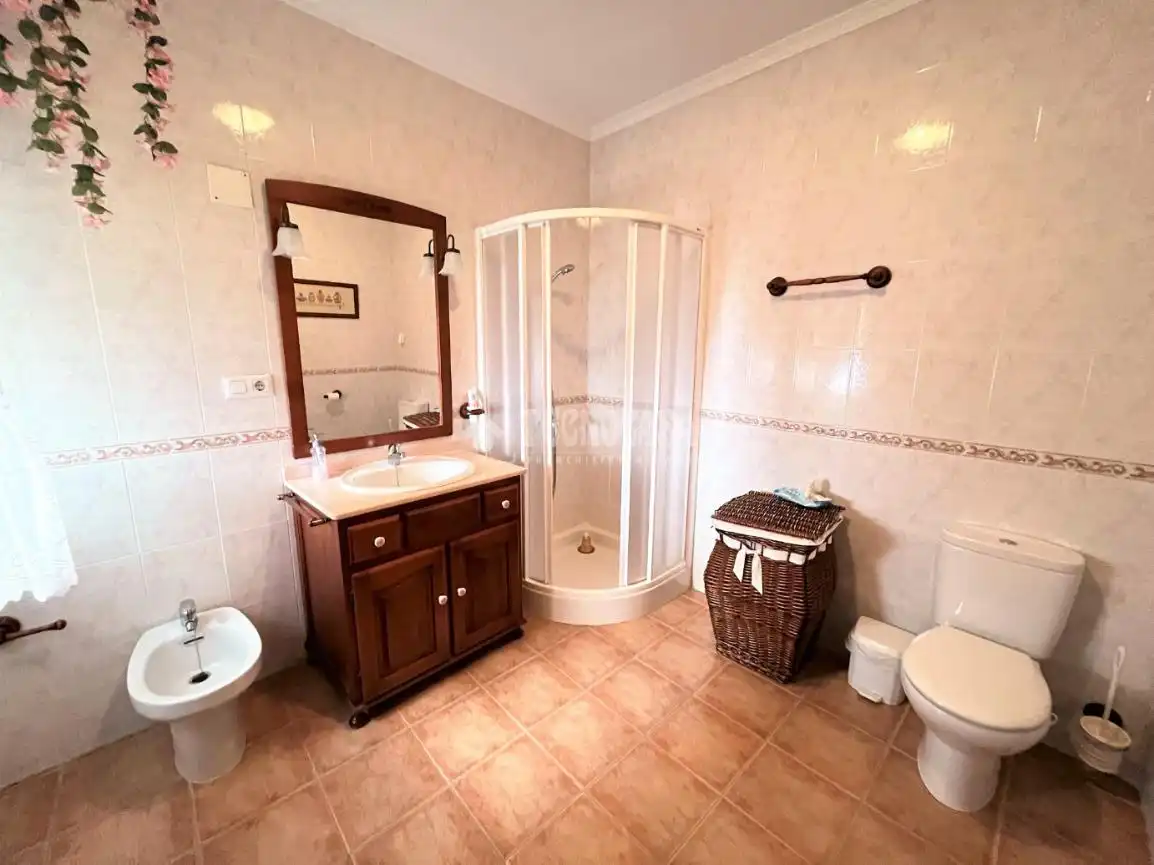 Bathroom of Detached homes for sale in San Fernando  with Air Conditioner, Balcony and Alarm