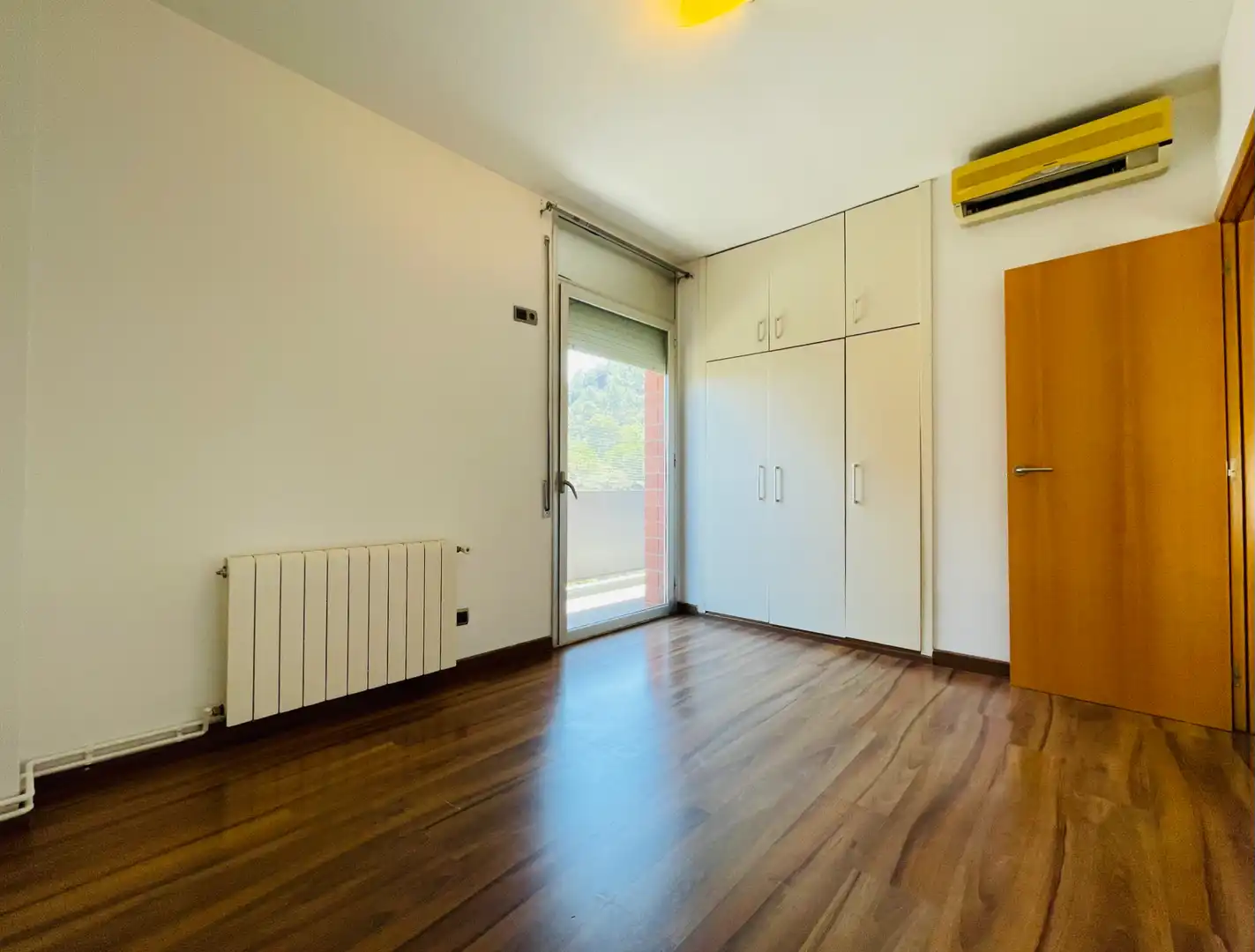 Bedroom of Flat for rent in Cervelló  with Air Conditioner, Heating and Parquet flooring