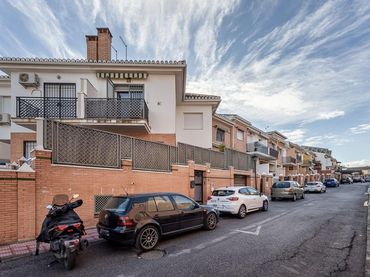 Adosado con balcón en venta en Calle de Mallorca