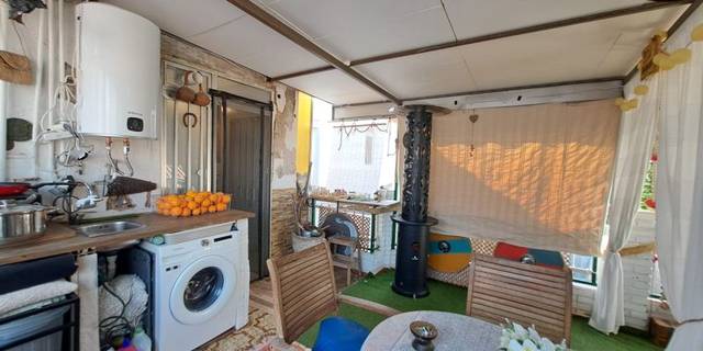 Piso en Venta en Calle Hermanos Álvarez Quintero en Barrio de Ciudad Jardín