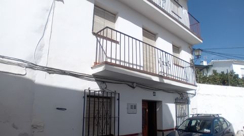 Foto 2 de Casa adosada en venta en Alozaina, Málaga