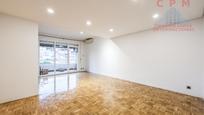 Living room of Flat to rent in  Madrid Capital  with Air Conditioner, Heating and Parquet flooring