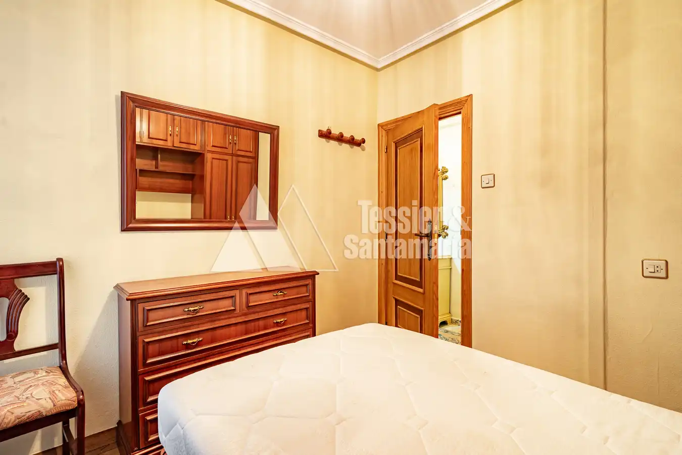 Bedroom of Flat for sale in Gijón   with Heating and Furnished