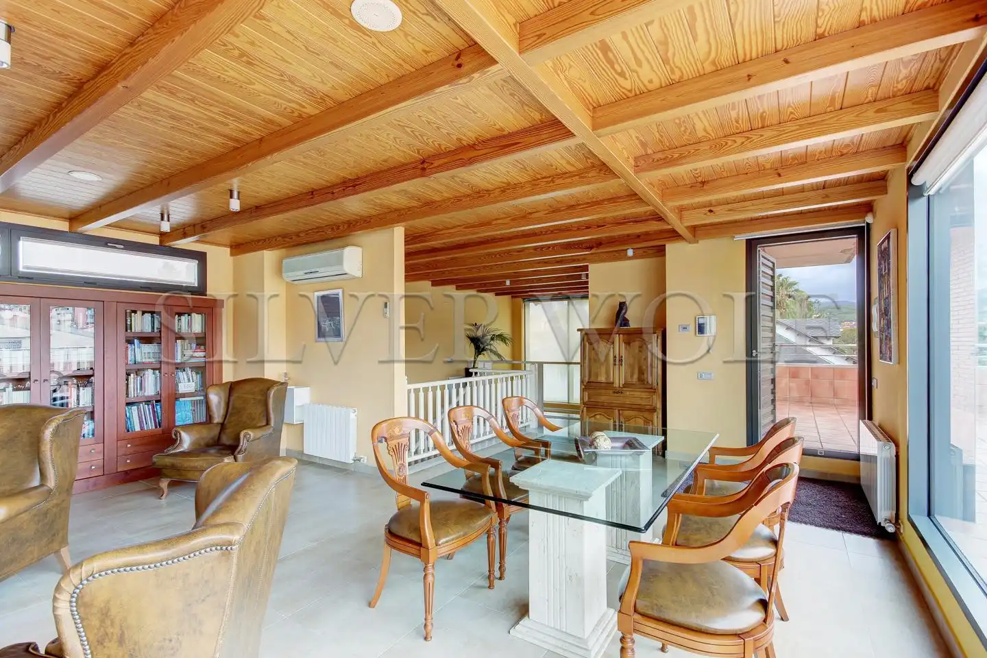 Sala d'estar de Casa o xalet en venda en Viladecans amb Aire condicionat, Calefacció i Jardí privat