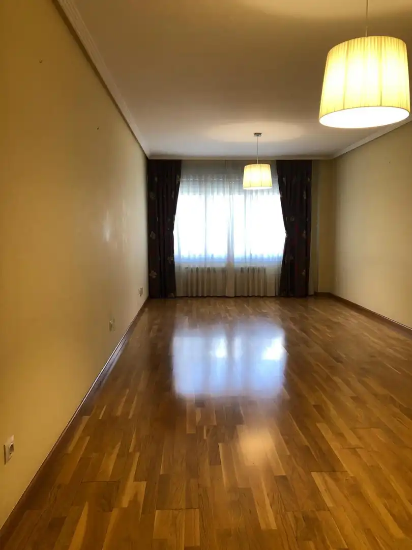 Sala de estar de Piso en venta en Ponferrada con Calefacción y Trastero