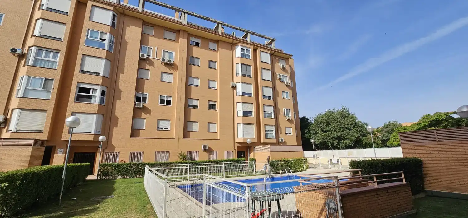 Vista exterior de Pis en venda en Valdemoro amb Aire condicionat, Terrassa i Traster