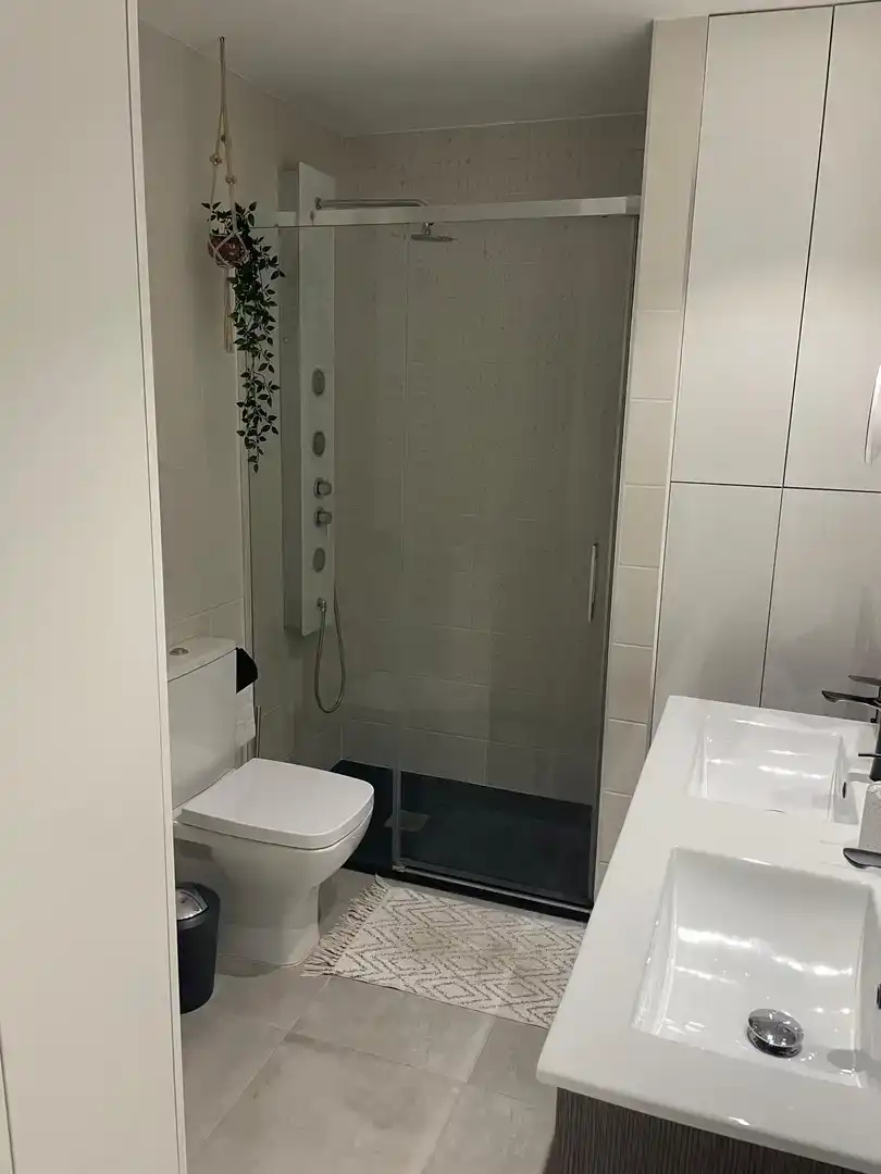 Bathroom of Flat for sale in A Parda