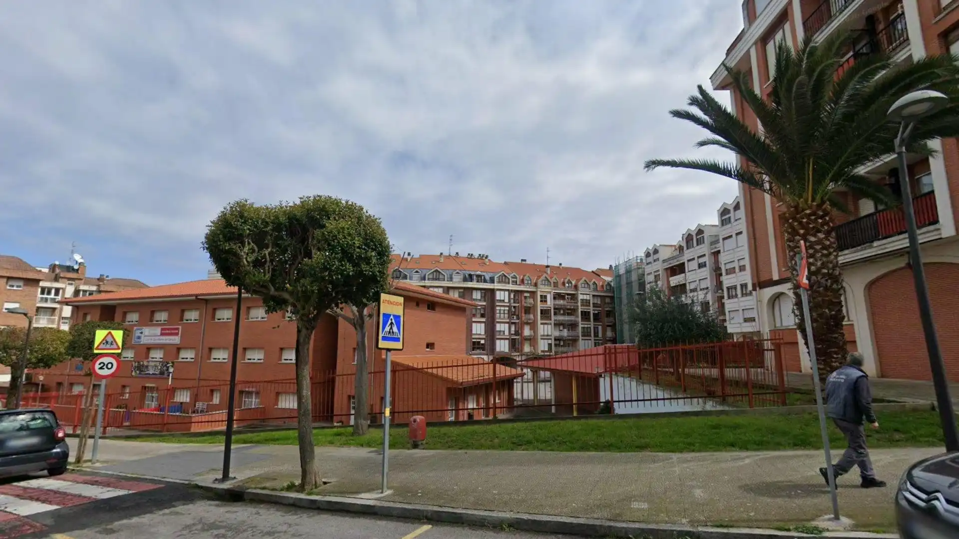 Außenansicht von Erdgeschoss zum Verkauf in Castro-Urdiales
