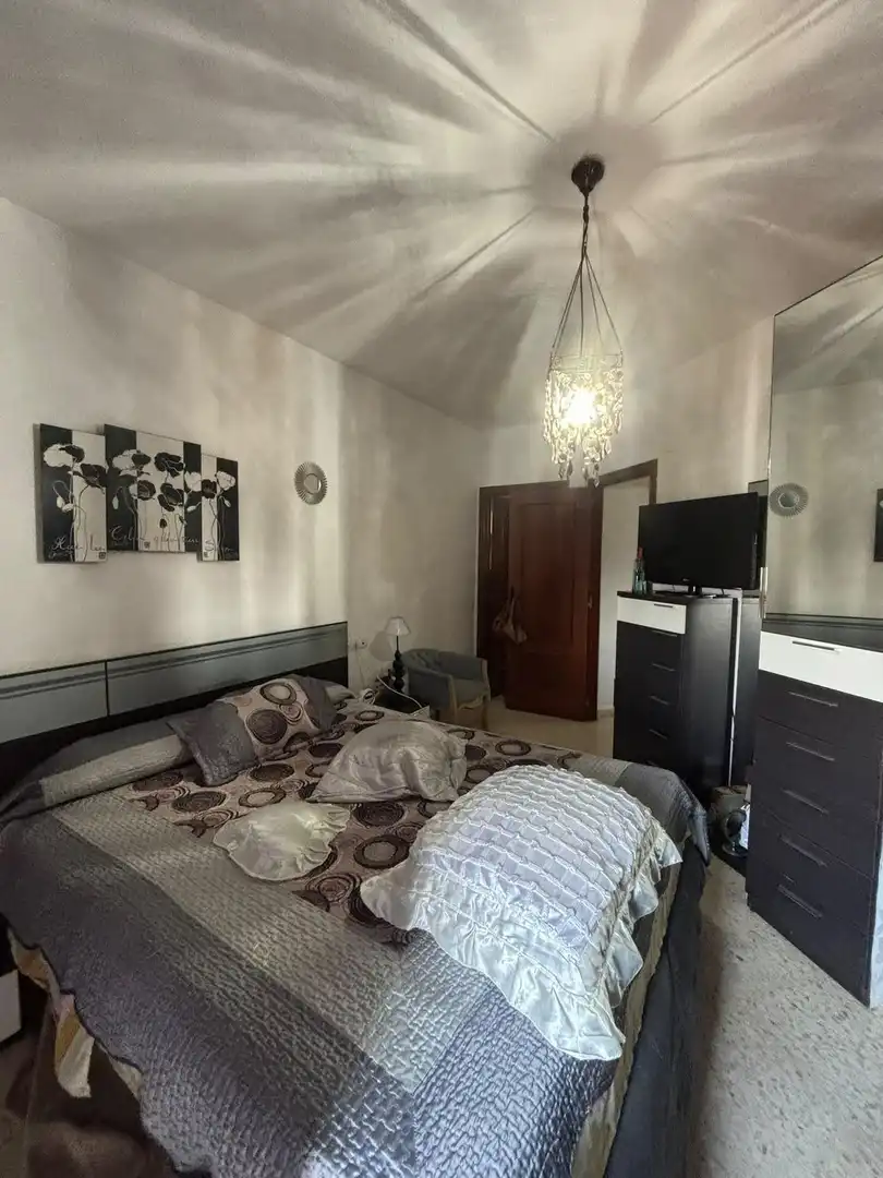 Bedroom of Apartments for sale in San Bernabé