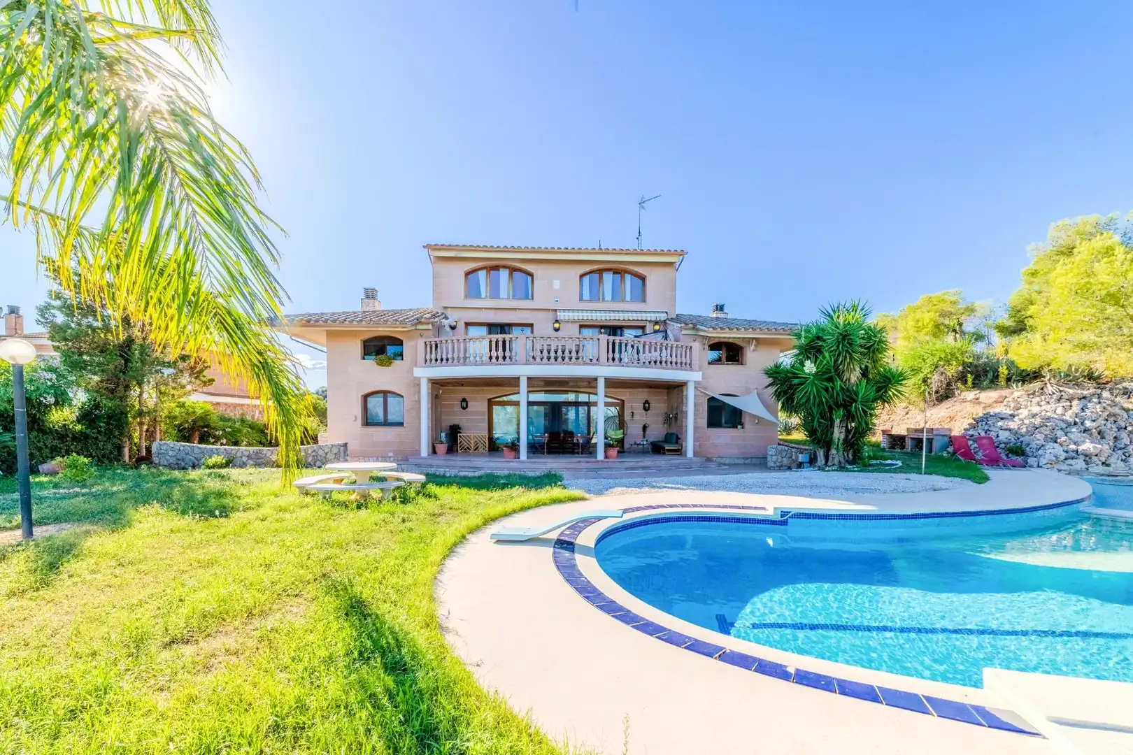 Vista exterior de Casa o chalet en venta en Cubelles con Aire acondicionado, Calefacción y Jardín privado