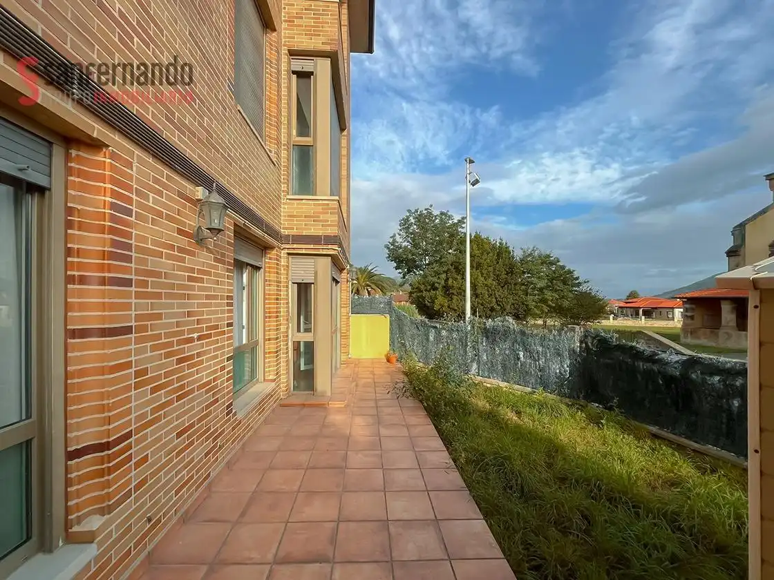 Planta baja en venta en Corvera de Toranzo, Cantabria