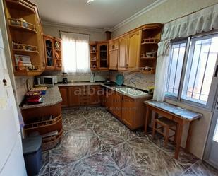 Cuina de Casa o xalet en venda en Pozohondo amb Calefacció, Jardí privat i Terrassa