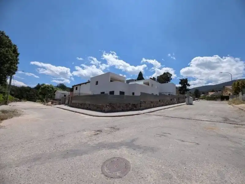 Exterior view of Houses for sale in El Espinar  with Heating and Terrace