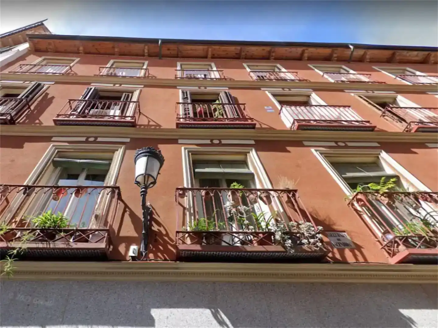 Außenansicht von Maisonette zum Verkauf in  Madrid Capital