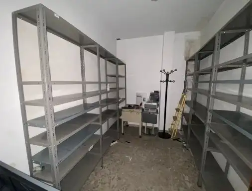 Local comercial en venda a Vara de Rey, imagen 5