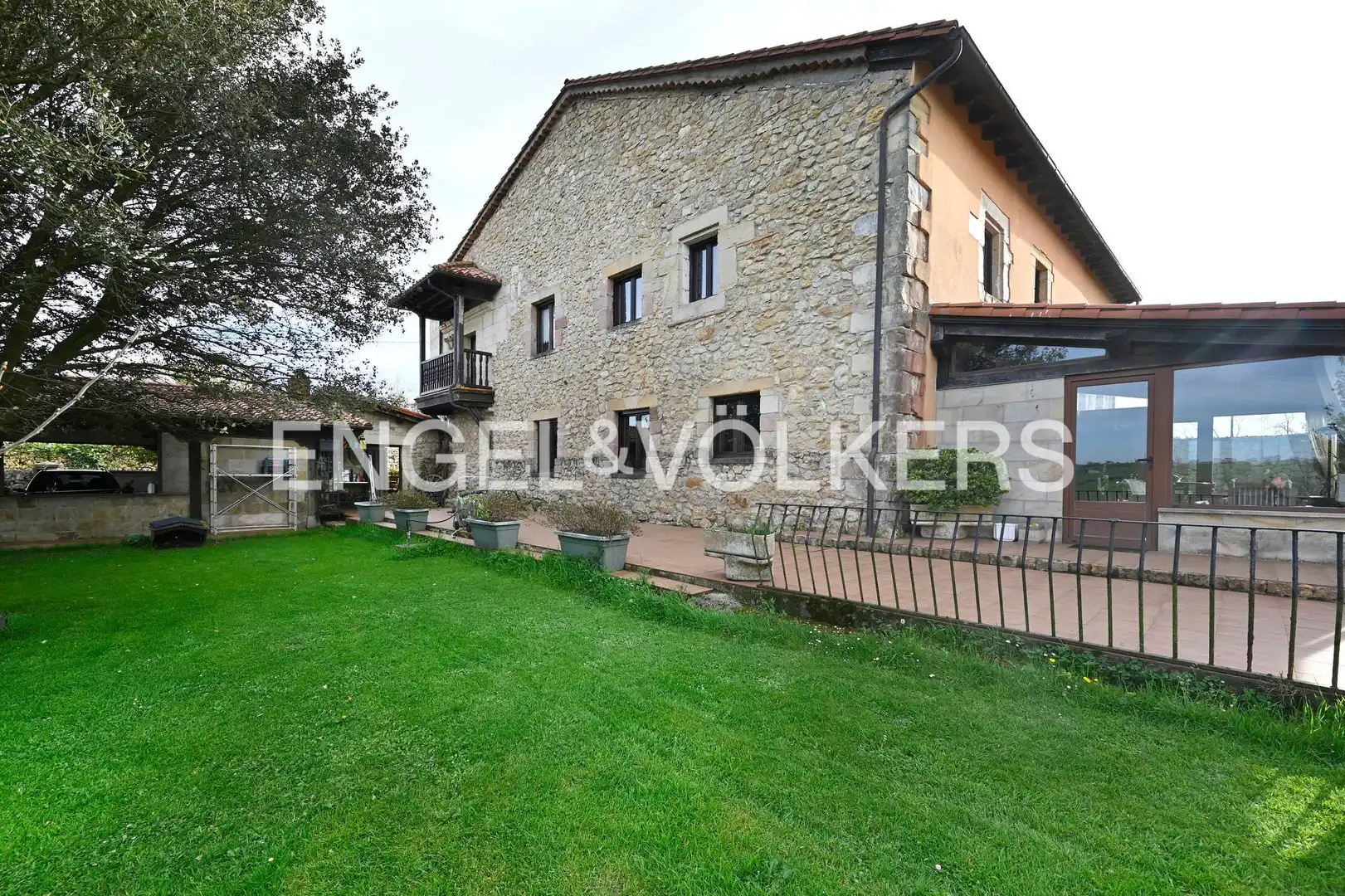 Vista exterior de Casa o chalet en venta en Reocín con Calefacción, Jardín privado y Terraza