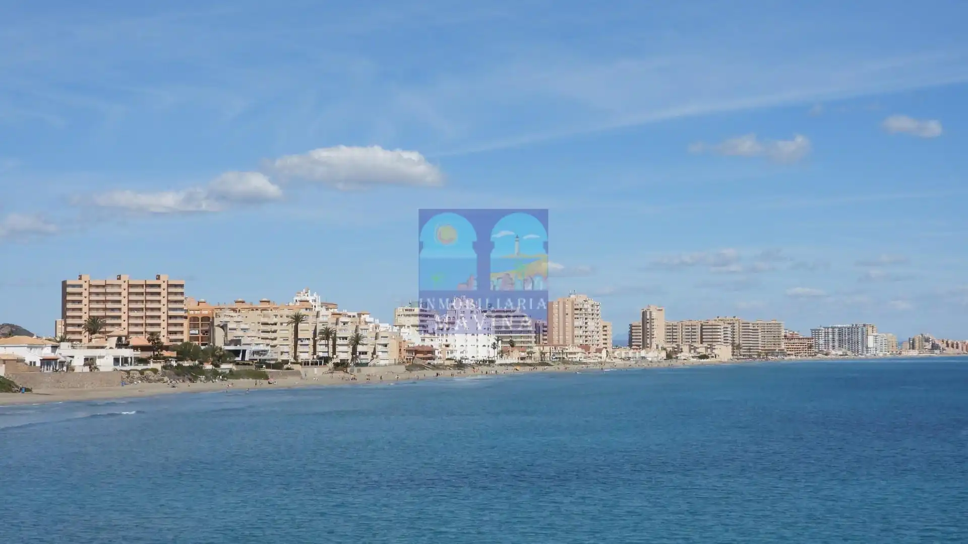 Außenansicht von Einfamilien-Reihenhaus zum Verkauf in La Manga del Mar Menor mit Heizung, Privatgarten und Terrasse