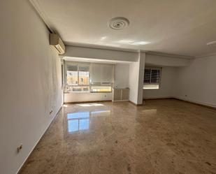 Living room of Flat to rent in Úbeda  with Air Conditioner, Heating and Oven