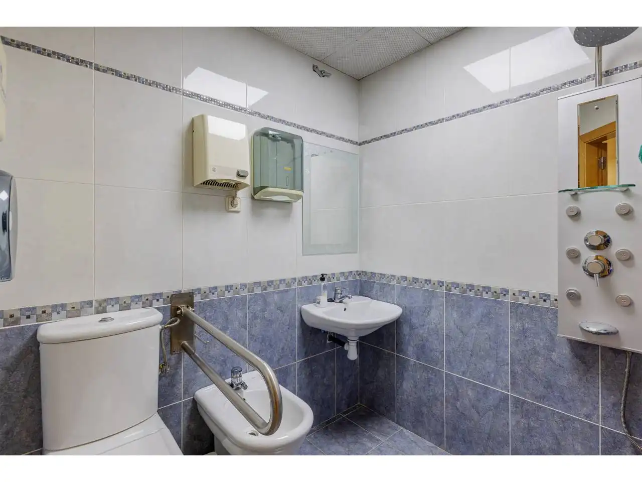 Bany de Oficina en venda en Valencia amb Aire condicionat