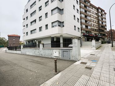 Attico con balcone in vendita a Avenida de Cervantes 26