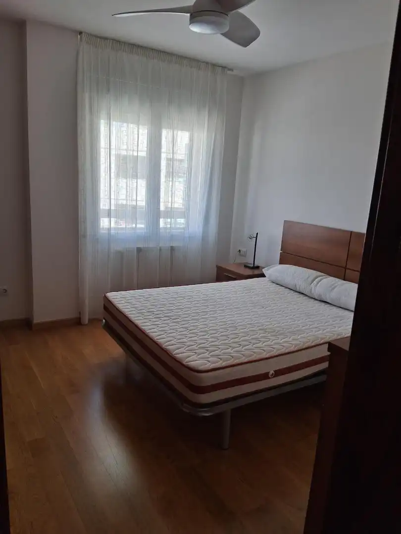 Habitación de Apartamento en venta en Albacete con Calefacción, Trastero y Balcón