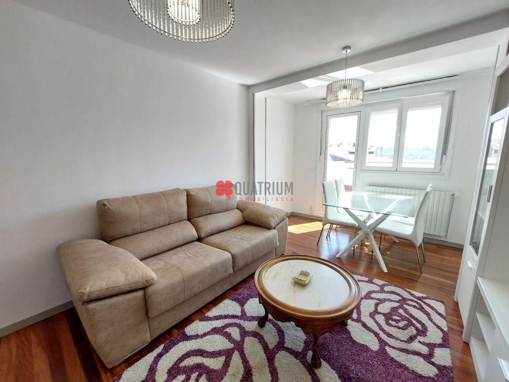 Living room of Flat to rent in Santiago de Compostela   with Heating, Terrace and Furnished