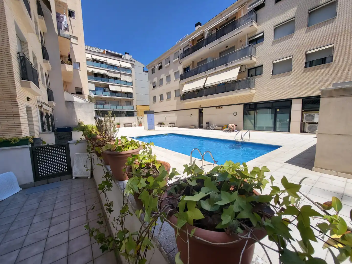 Appartamento con piscina in vendita a Calella