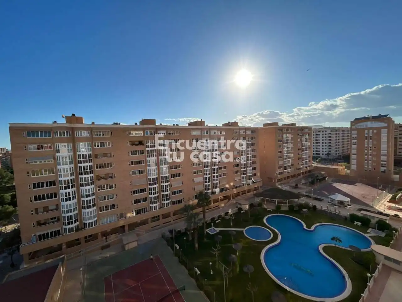 Vista exterior de Pis en venda en Alicante / Alacant amb Terrassa, Traster i Piscina comunitària