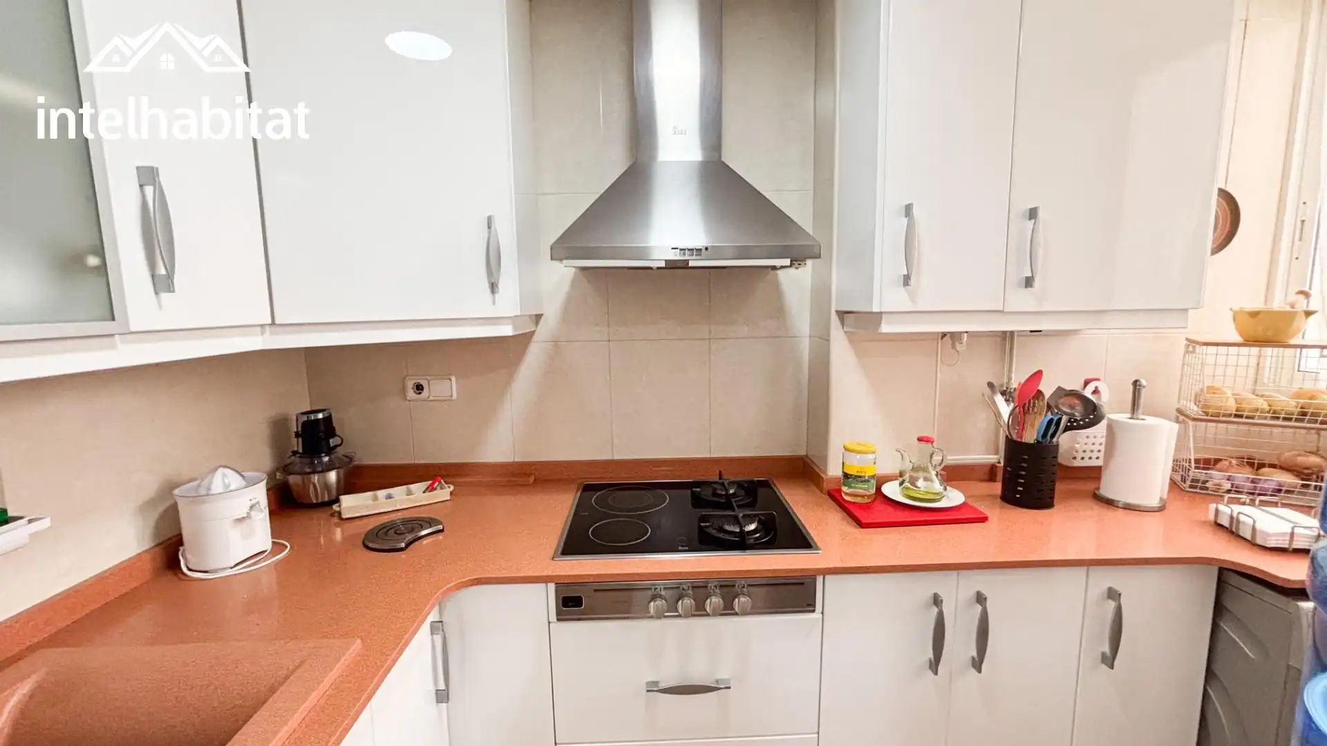 Cocina de Piso en venta en Valencia con Aire acondicionado y Balcón