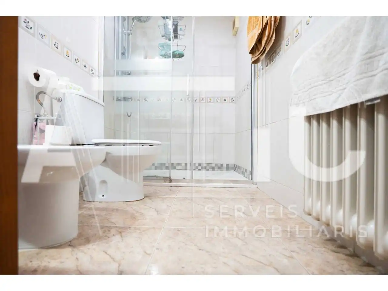 Baño de Apartamento en venta en Sabadell con Aire acondicionado, Calefacción y Trastero