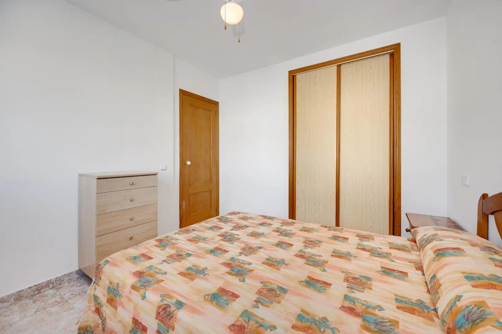 Habitación de Casa o chalet en venta en Torrevieja con Jardín privado, Terraza y Trastero
