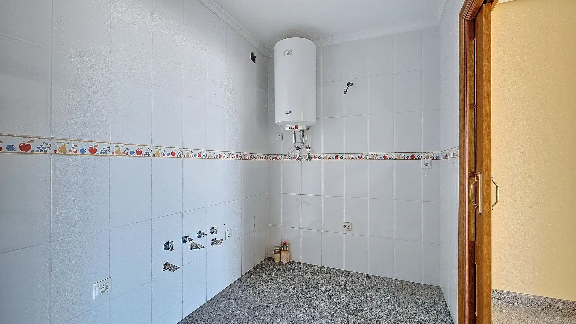 Baño de Piso en venta en Roquetas de Mar con Aire acondicionado y Terraza
