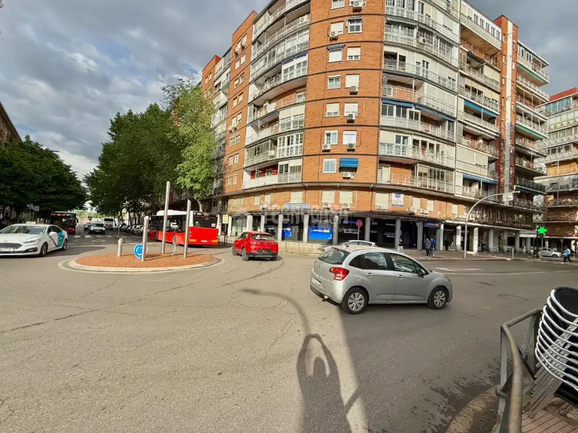 Parking de Piso en venta en Alcalá de Henares con Calefacción y Terraza