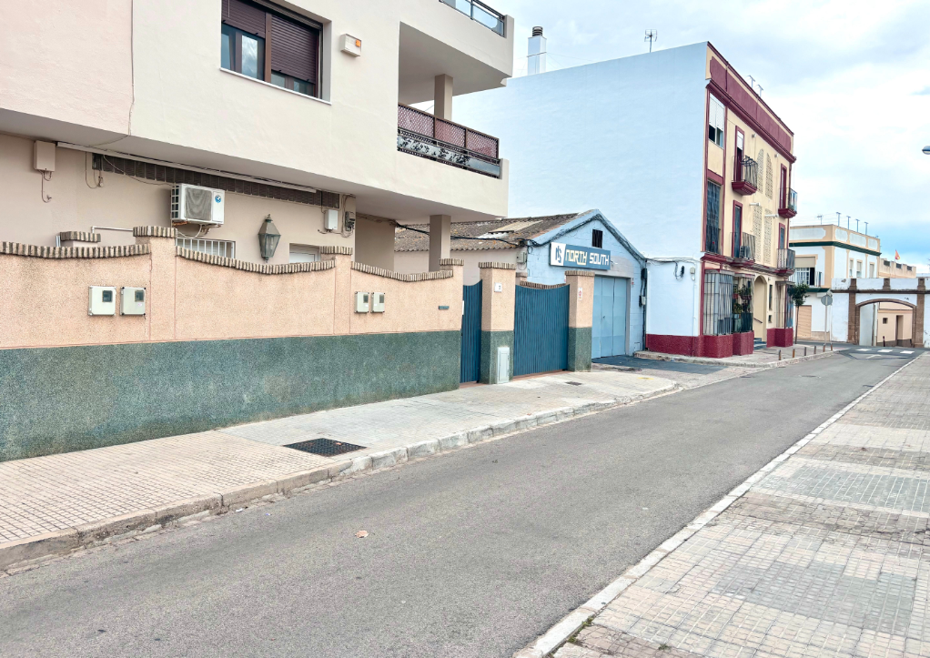 Vista exterior de Residencial en venta en Rota