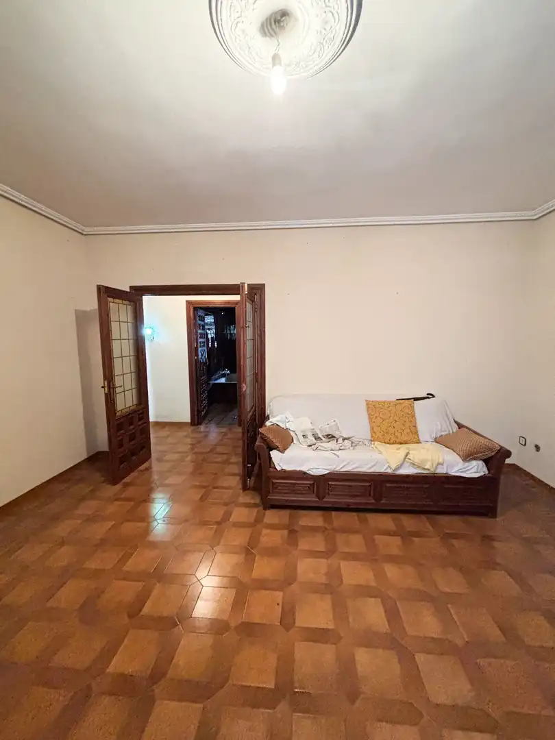 Sala de estar de Piso en venta en Navahermosa con Calefacción, Terraza y Trastero