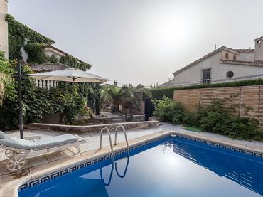 Casa amb piscina en venda a Calle RAMBLIZO