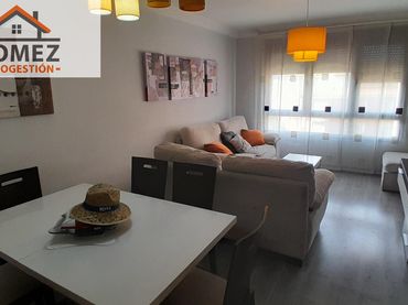 Appartamento con balcone in vendita a Yecla