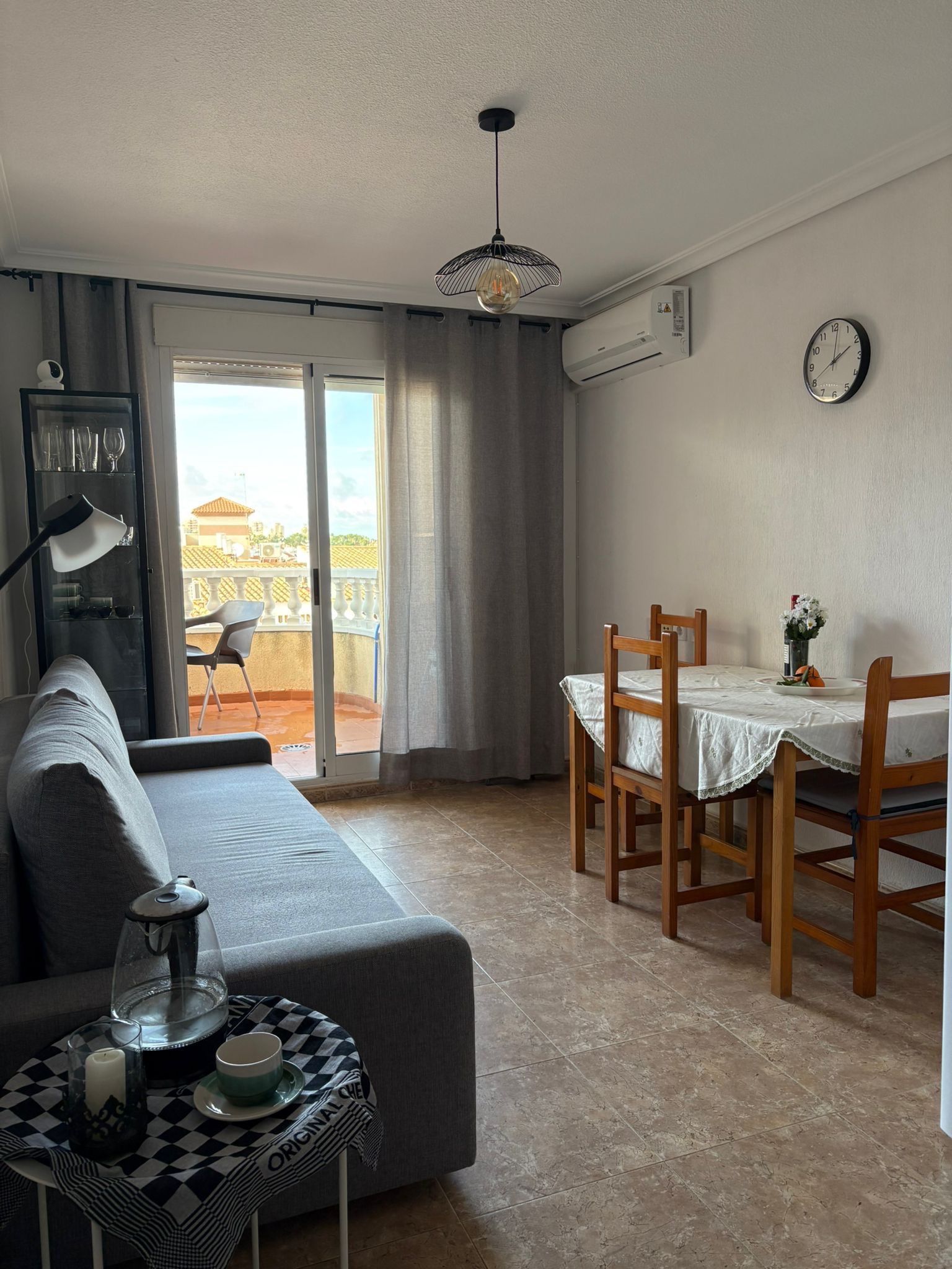 Bedroom of Flat to rent in Torrevieja  with Air Conditioner, Heating and Terrace