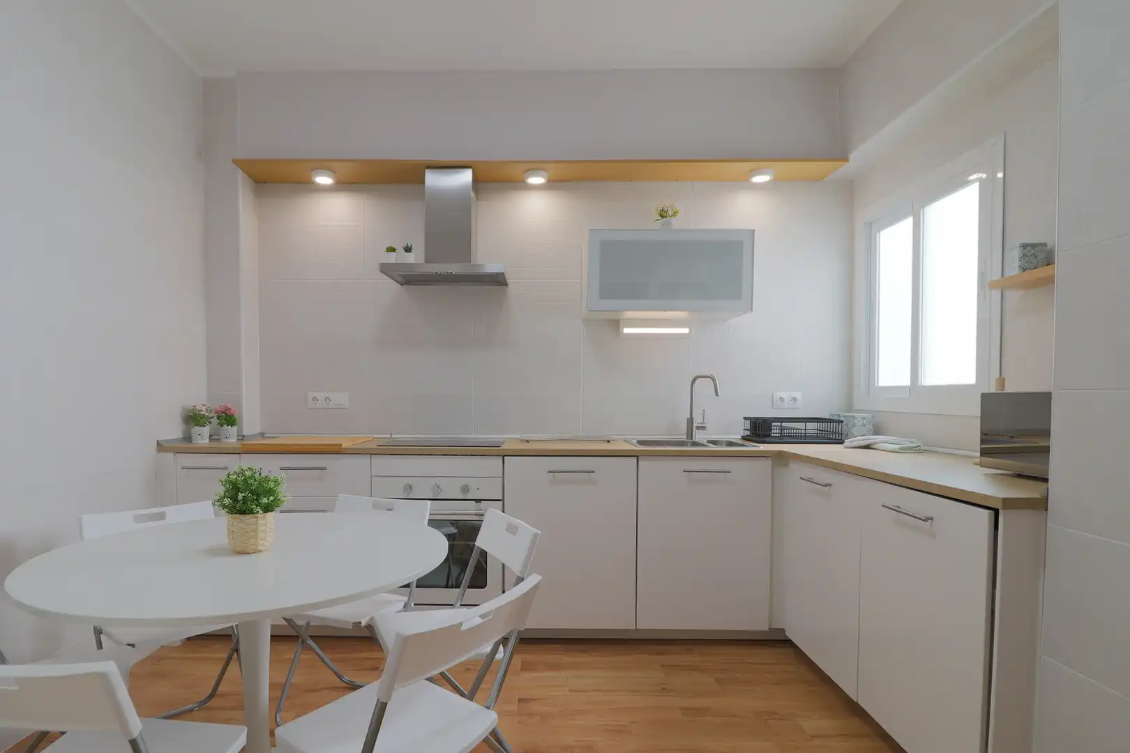 Kitchen of Flat for share in Málaga  with Air Conditioner, Heating and Terrace
