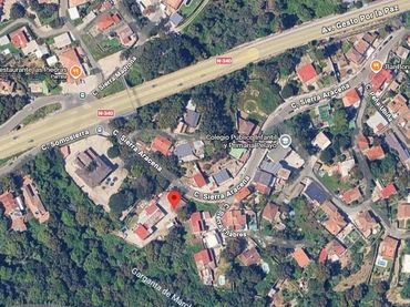 Casa en venda a Calle Sierra Aracena 15